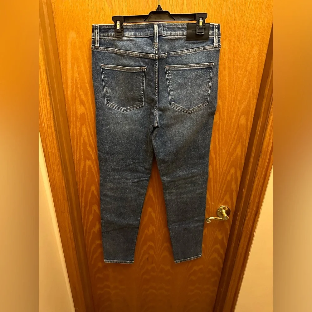 Express Jeans - Picture 2 of 3